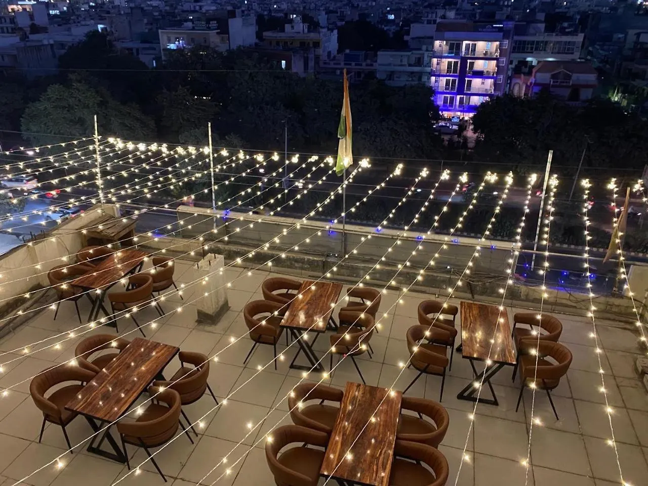 Oyster Pearl Hotels & Banquets- Sector 39 Gurgaon Near Medanta Medicity
