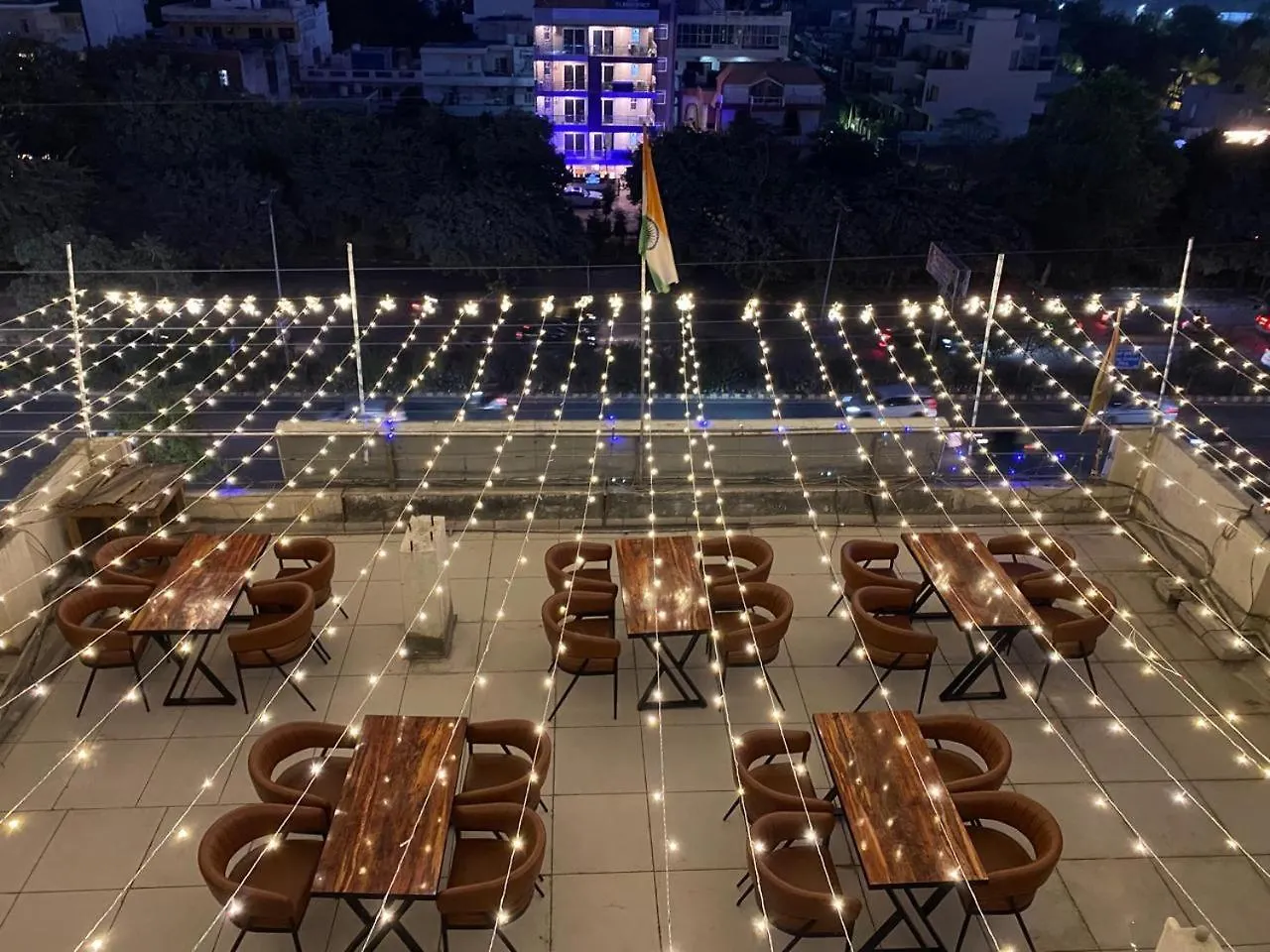 Oyster Pearl Hotels & Banquets- Sector 39 Gurgaon Near Medanta Medicity