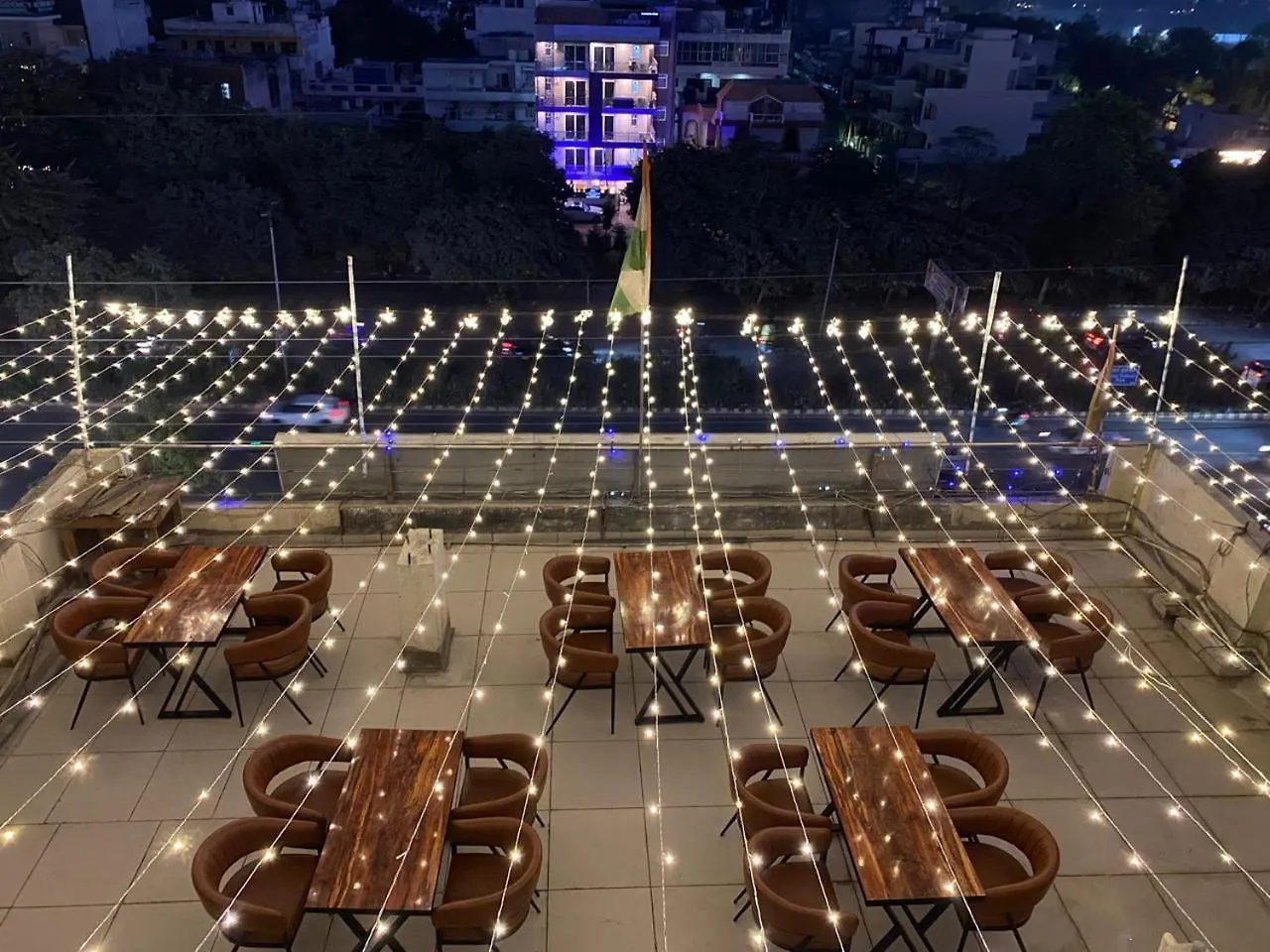 Oyster Pearl Hotels & Banquets- Sector 39 Gurgaon Near Medanta Medicity