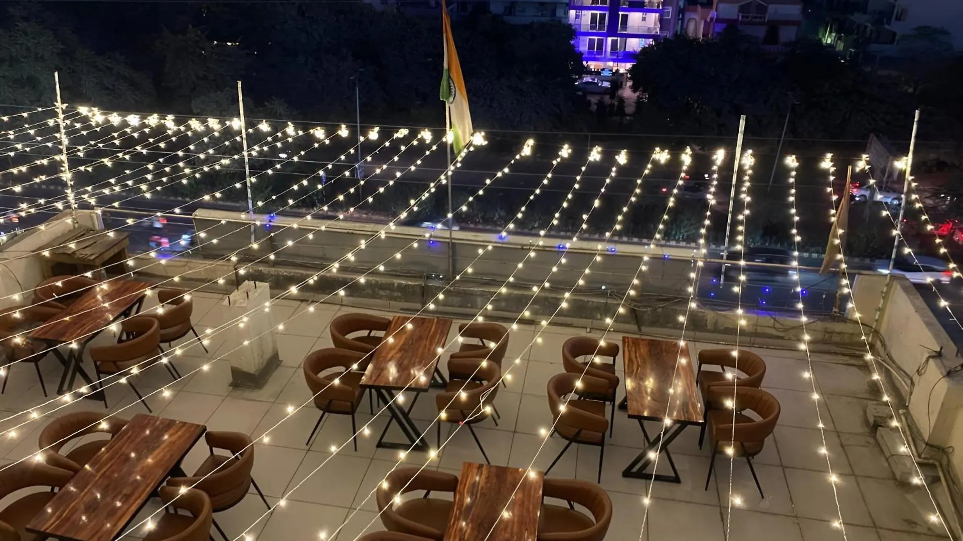 Oyster Pearl Hotels & Banquets- Sector 39 Gurgaon Near Medanta Medicity 3*,  Índia