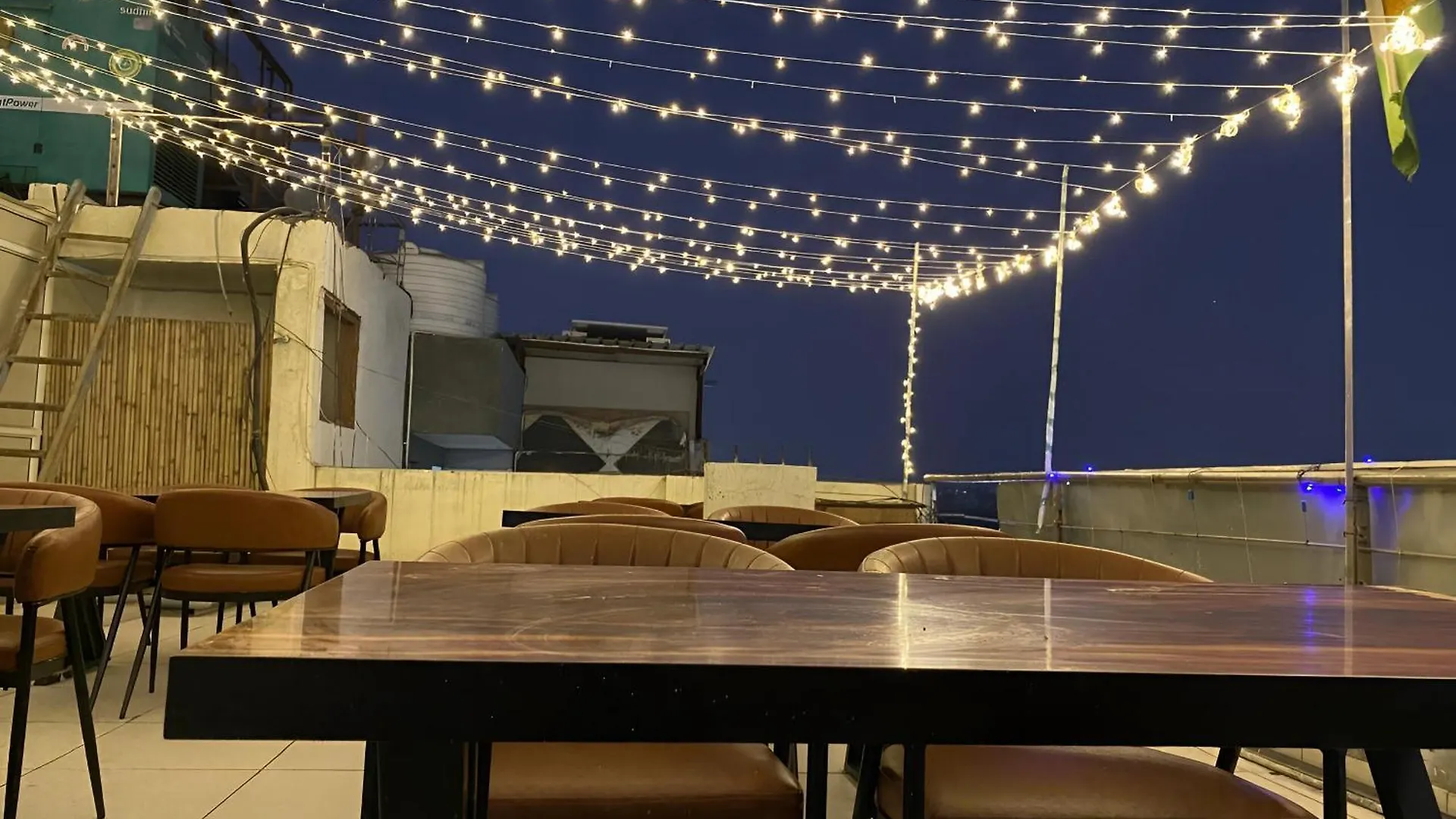 Oyster Pearl Hotels & Banquets- Sector 39 Gurgaon Near Medanta Medicity