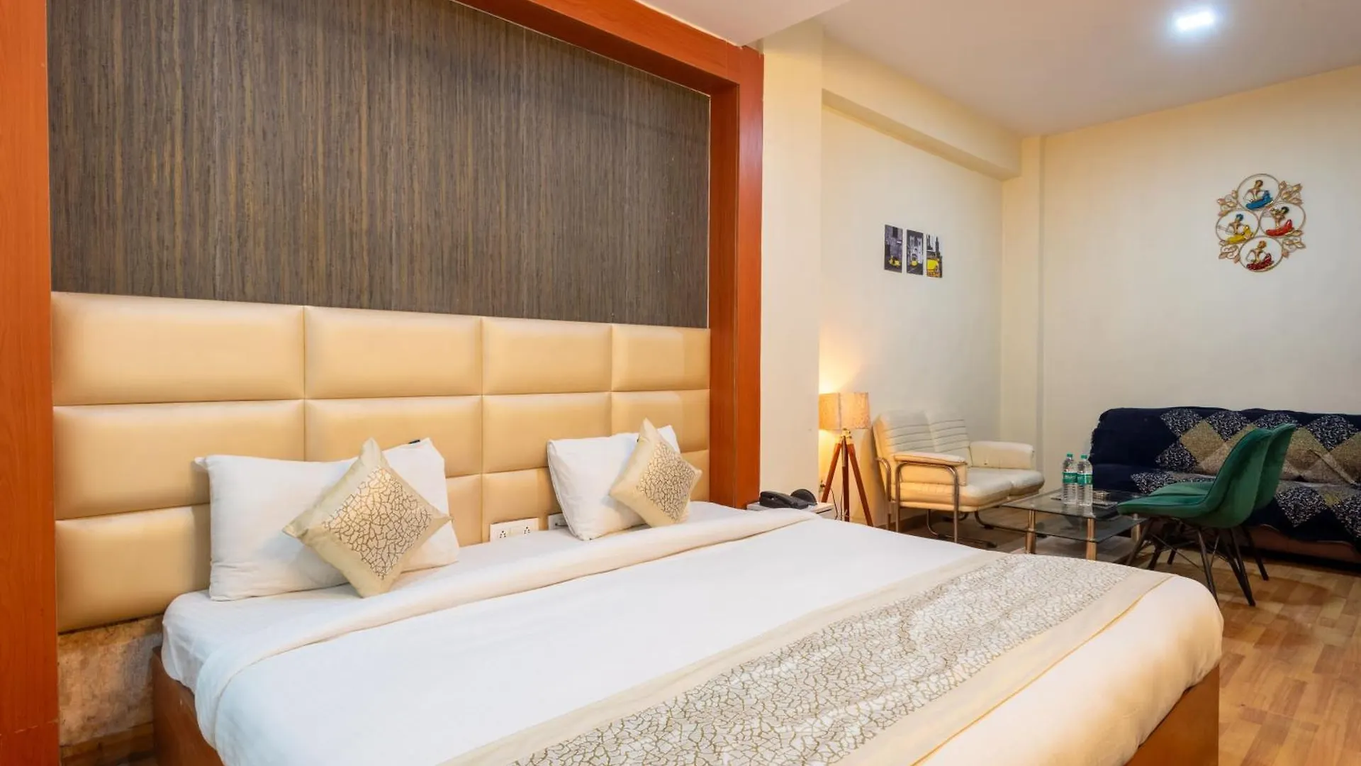Oyster Pearl Hotels & Banquets- Sector 39 Gurgaon Near Medanta Medicity