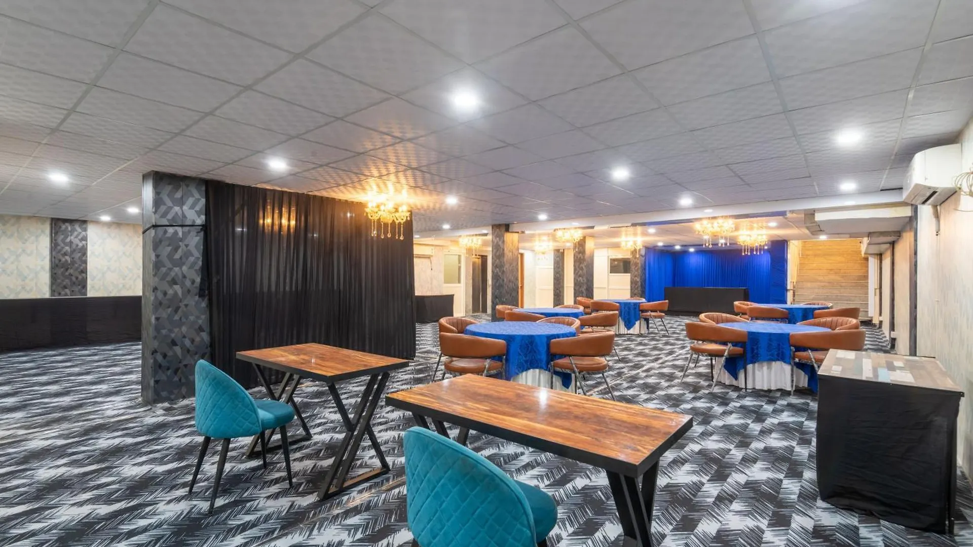 Oyster Pearl Hotels & Banquets- Sector 39 Gurgaon Near Medanta Medicity