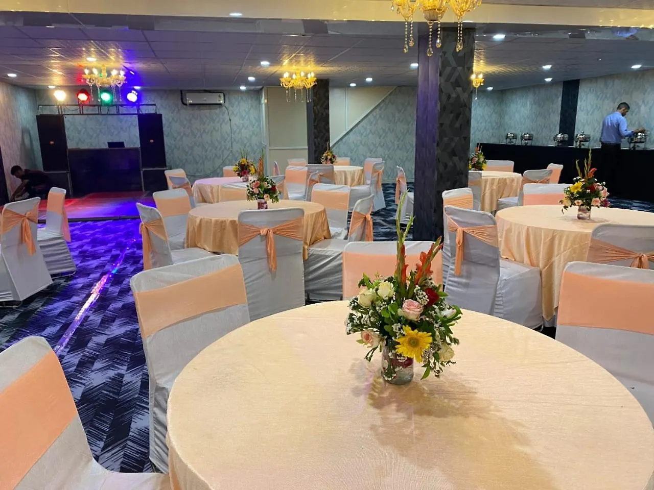 Oyster Pearl Hotels & Banquets- Sector 39 Gurgaon Near Medanta Medicity